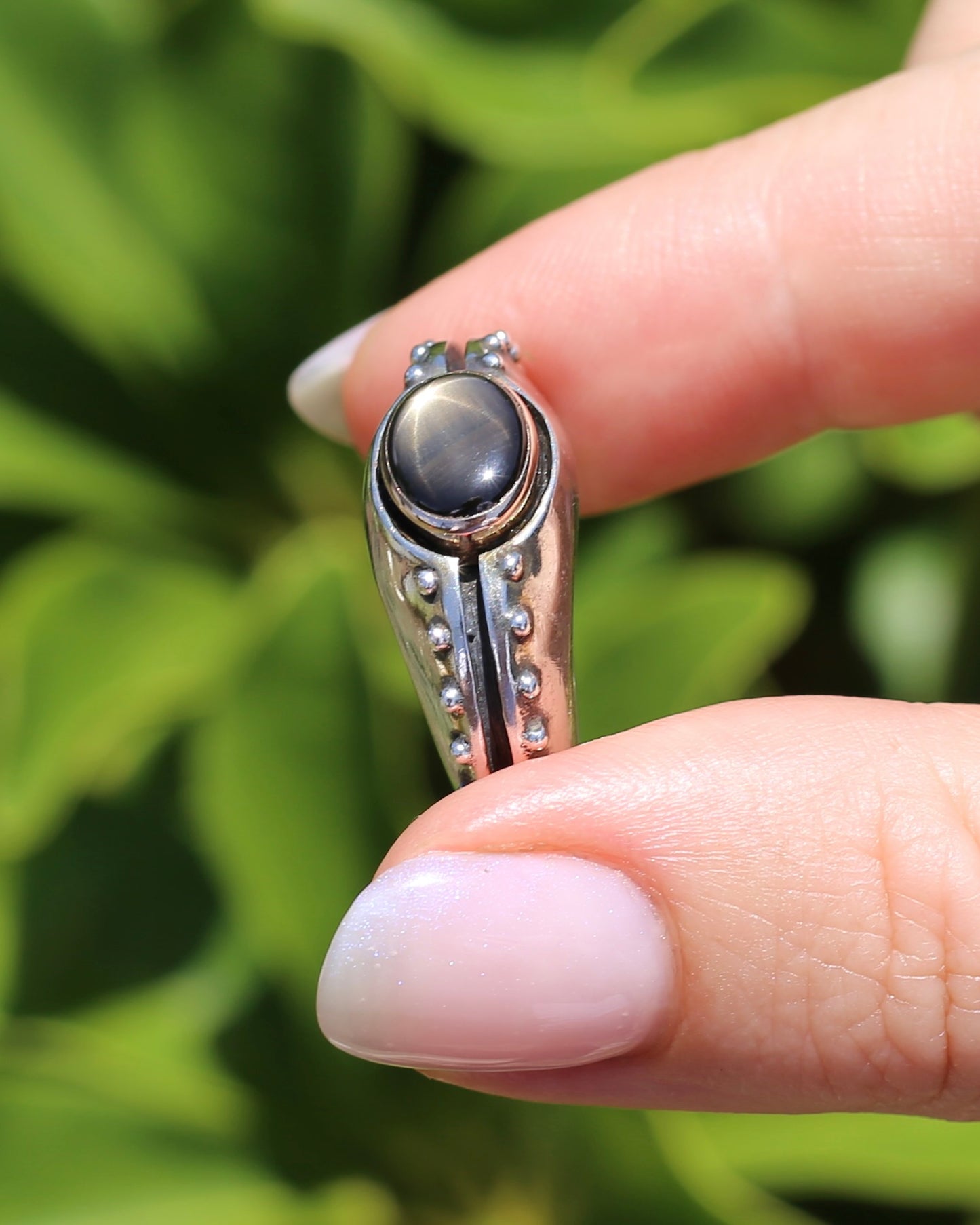 Amazing Chunky Silver and Gold Mized Metal Natural Star Sapphire Ring, size Q or 8 (fits more like a P1/2), 16.13g