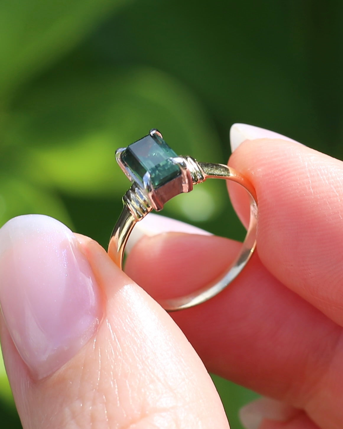1.3ct Natural Green Emerald Cut Sapphire, 9ct White and Yellow Gold, size K1/2 or 5.5, 2.0g