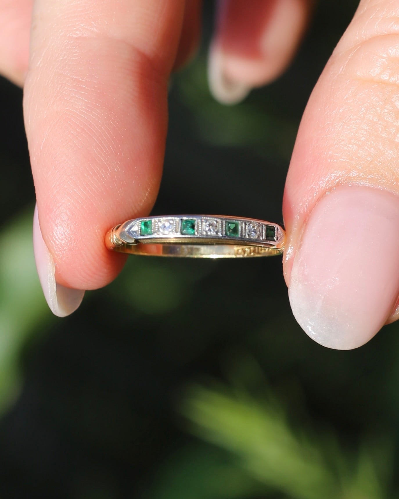 Circa 1930s Natural Emerald & Single Cut Diamond 18ct & Platinum 7 Stone Stacker, size O or 7.25, 2.05g