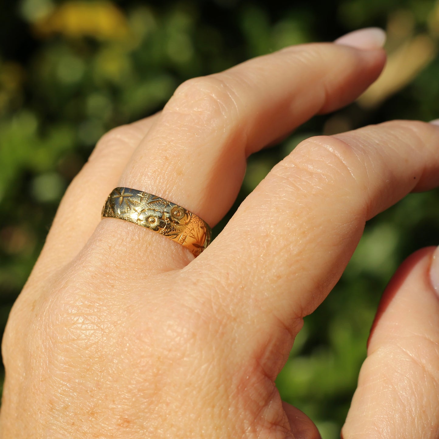 1964 22ct Half Round Band with Crisp Floral Engravings, size U1/2 ot 10.5 (fits about T1/2 or 9.75)