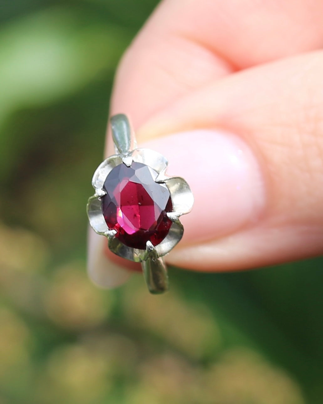 On HOLD Vintique Rhodolite Garnet Belcher Ring, Sterling Silver, size O1/2 or 7.5, 2.44g