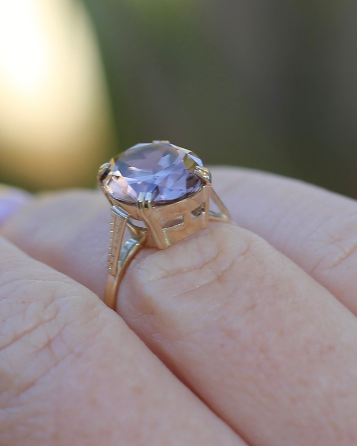 ON HOLD 7.9ct Mauve Damask Rose Oval Natural Zircon in Vintage 9ct Double Claw Ring, 9ct Yellow Gold, size M or 6.25, 3.59g