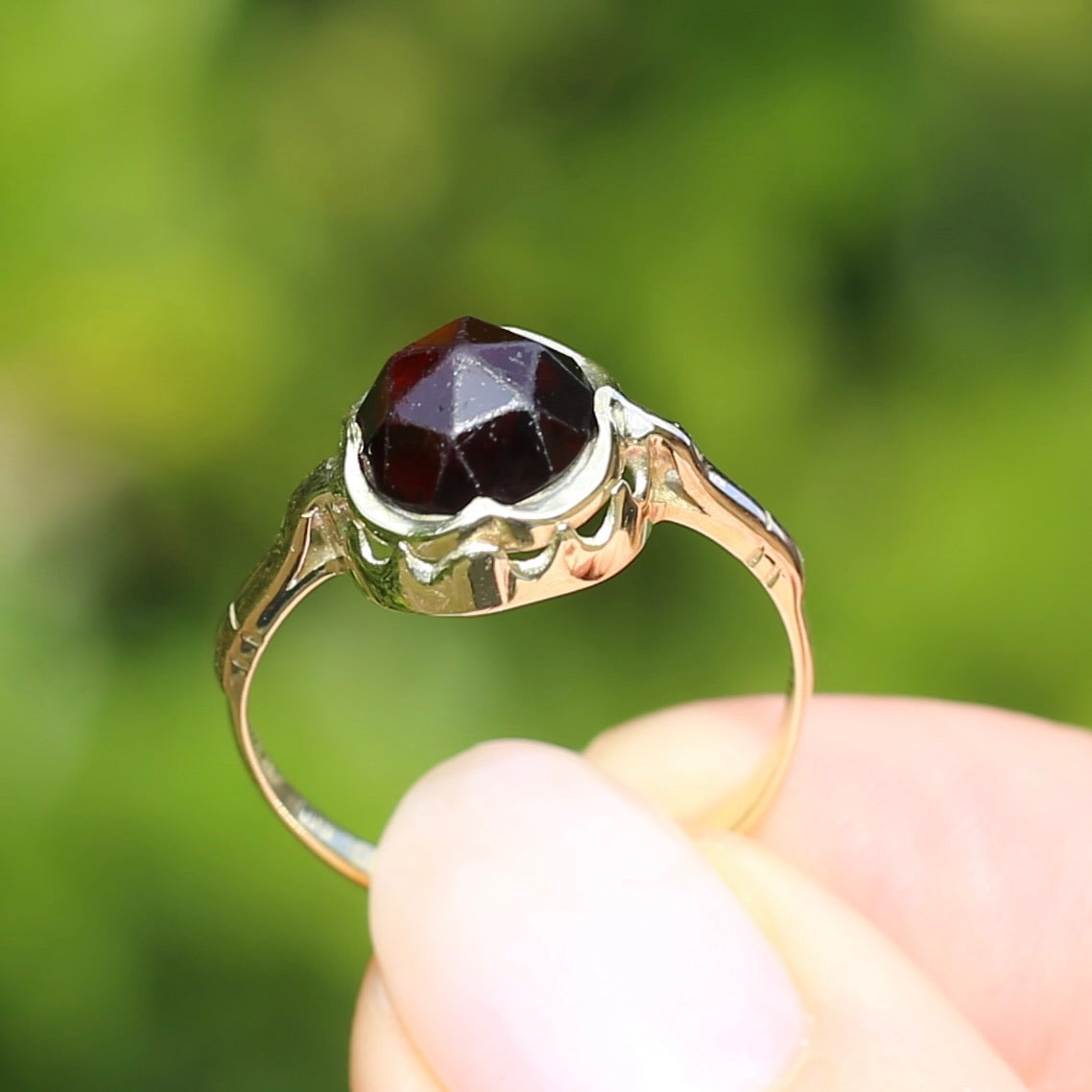 1931 Dutch Rose Cut Garnet, 583 Yellow & Rosey Gold, size 8 or nearly Q