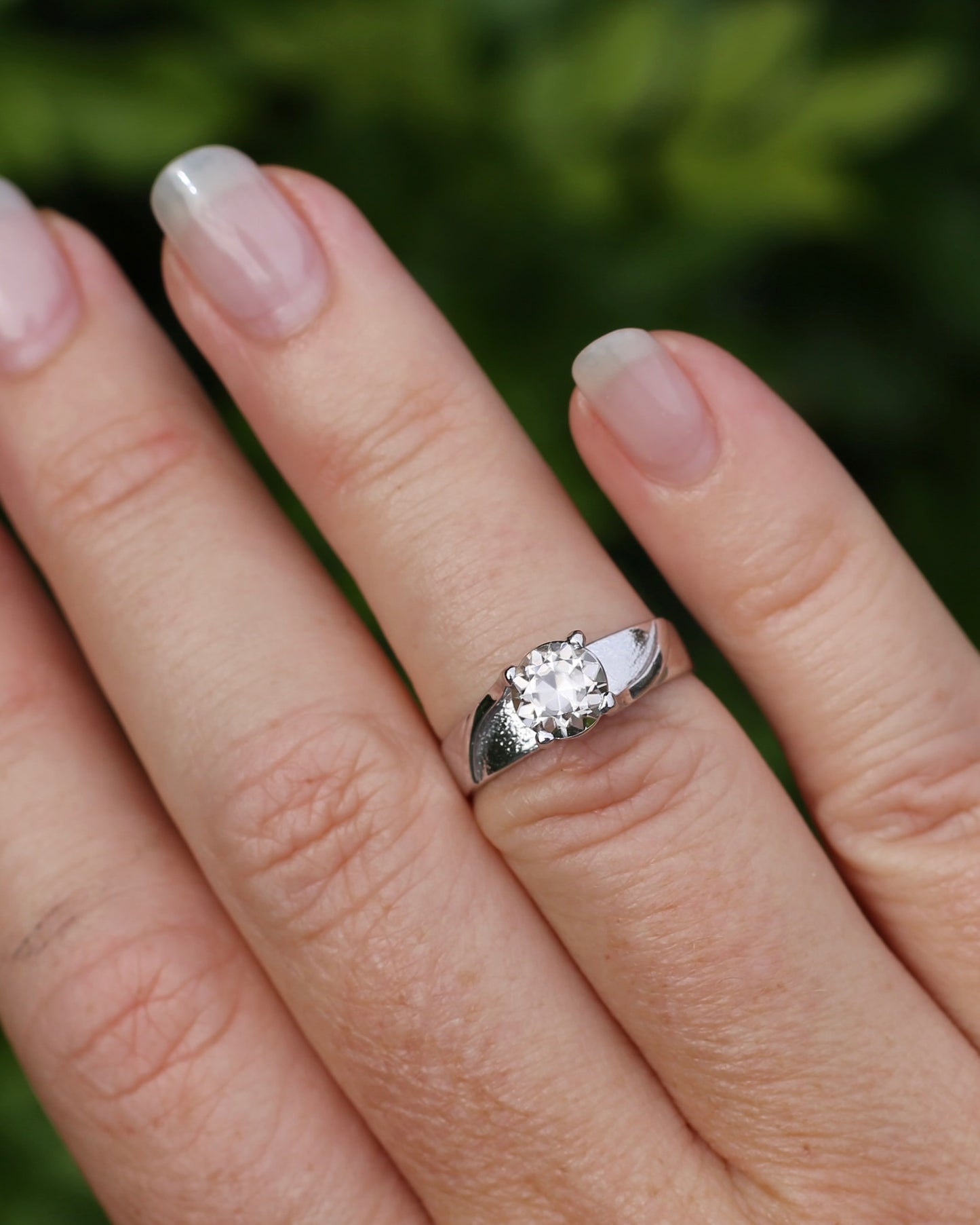 Circa 1970s 1.57ct White Pink Australian Zircon Ring, 9ct White Gold, size N or 6.75, 3.44g