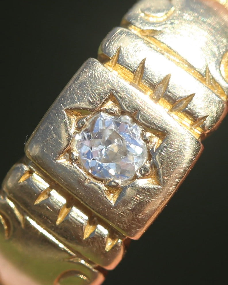 Antique 1898 Old Cut Diamond Star Set Carved Ring, 18ct Yellow Gold, size M1/2 or just under 6.5, 2.74g