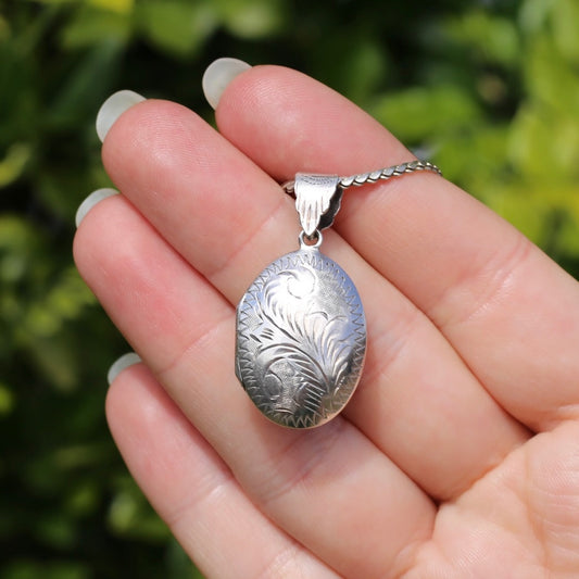 Vintage Engraved Silver Locket that opens, sterling silver