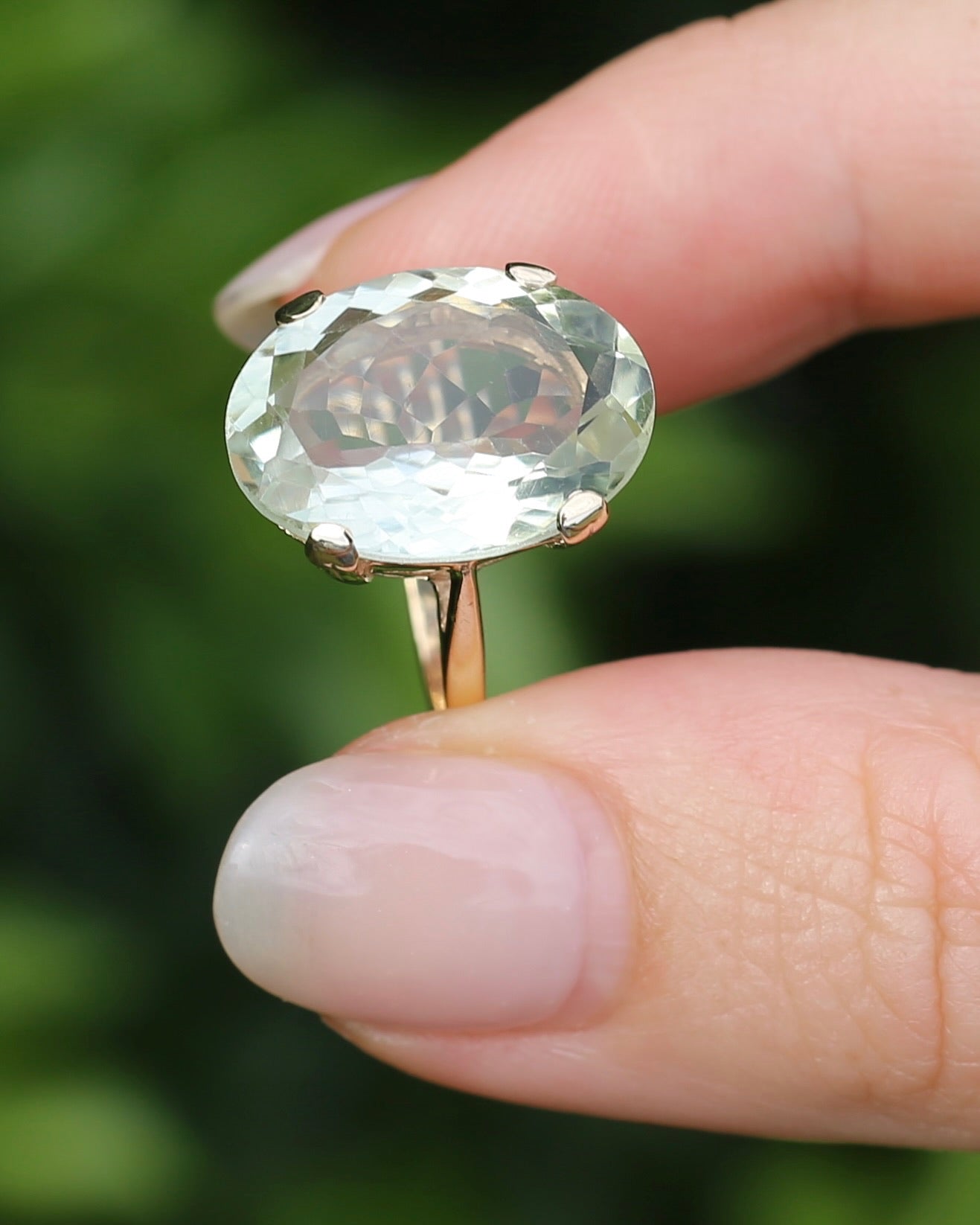 Vintage 10.5ct Oval Prasiolite or Green Amethyst Ring, 9ct Yellow Gold, size N1/2 or 7, 4.60g