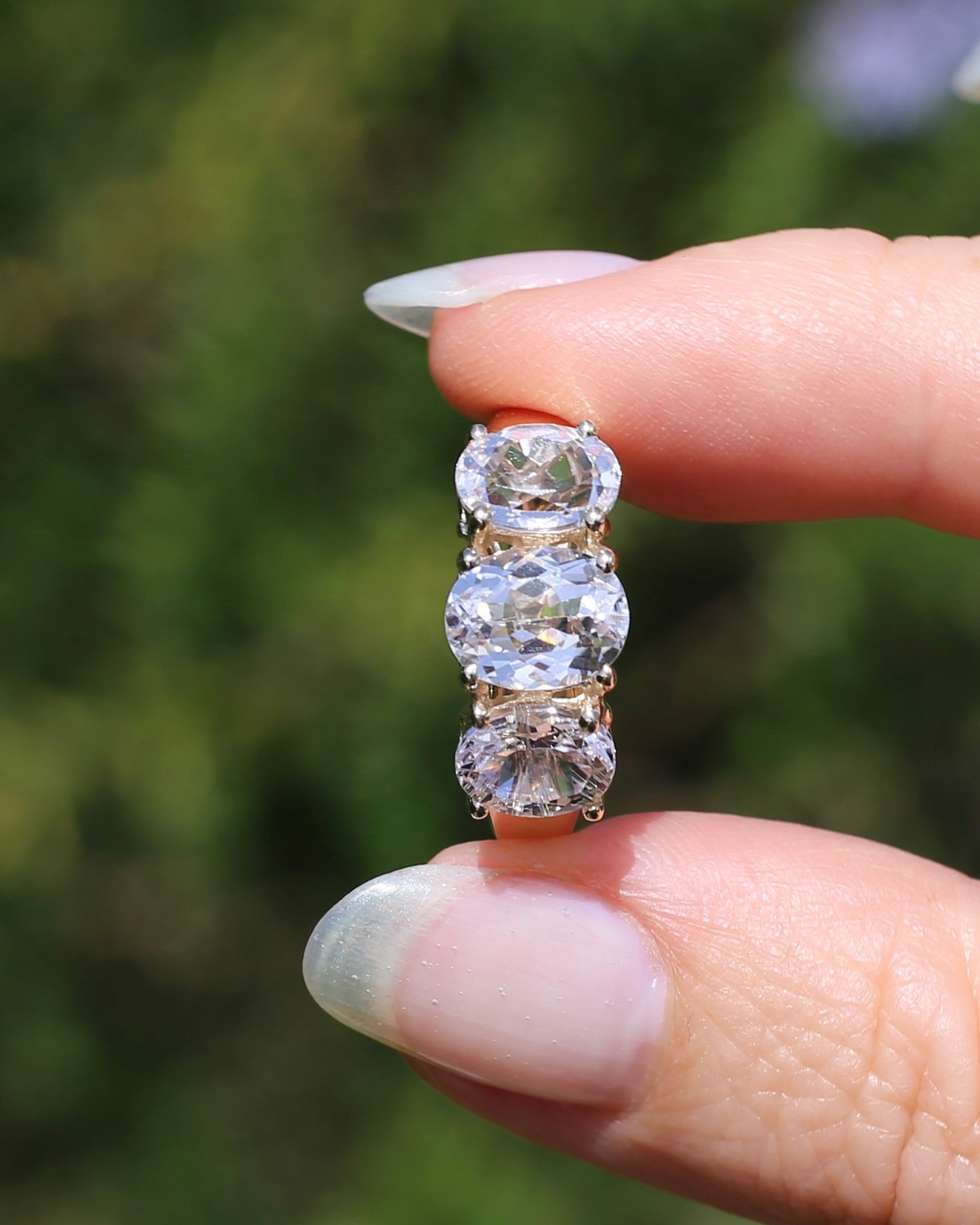 Oval Trilogy Rock Crystal Ring, 9ct Yellow Gold, size Q1/2 or 8.5, 5.59g