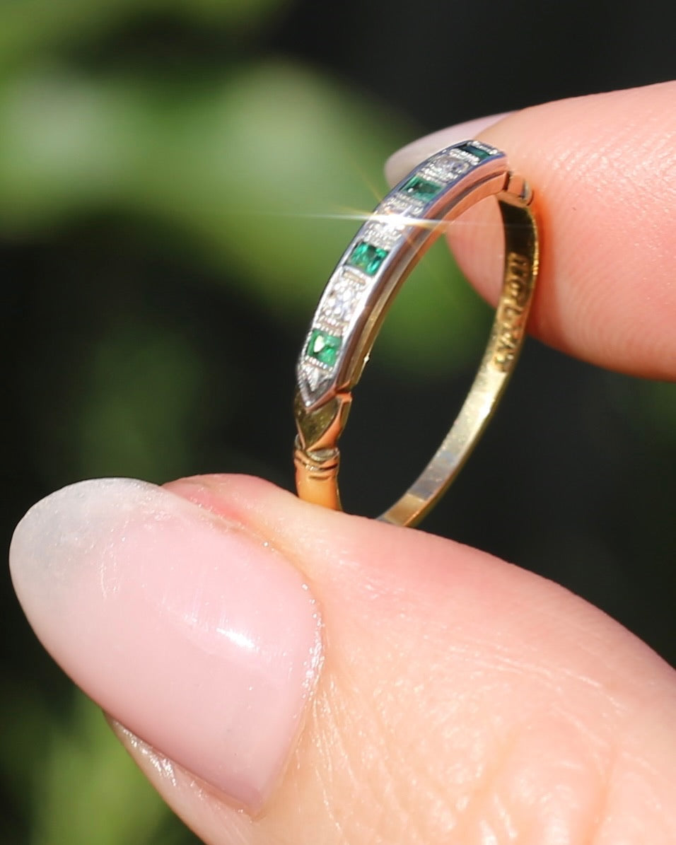 Circa 1930s Natural Emerald & Single Cut Diamond 18ct & Platinum 7 Stone Stacker, size O or 7.25, 2.05g
