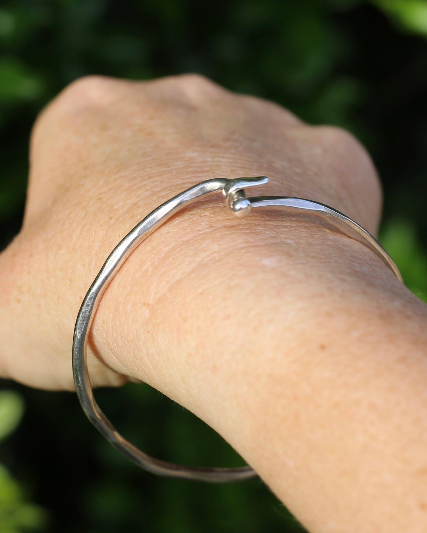 Hammered Finish Sterling Silver Bracelet with Nail Type Closure, Sterling Silver, 16.8g