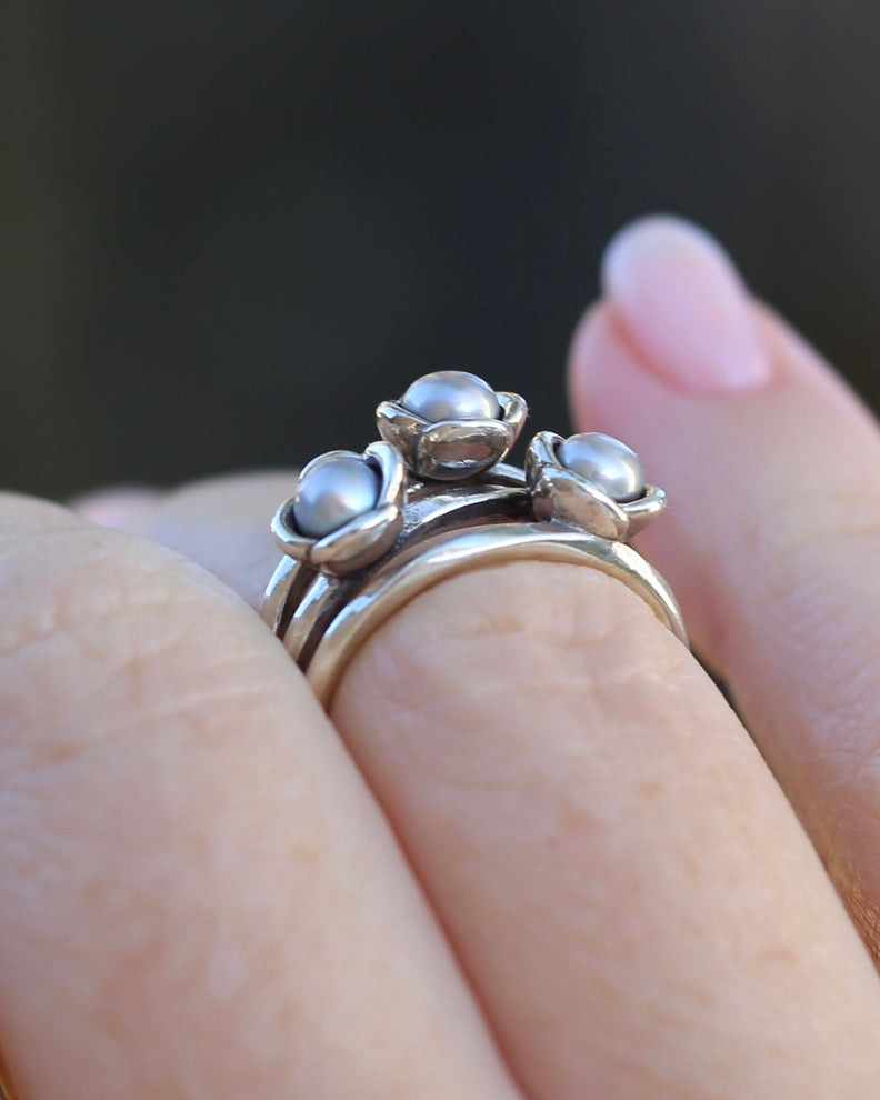 Grey Cultured Pearl Ring, Sterling Silver, size N or just over 6.5, 5.88g