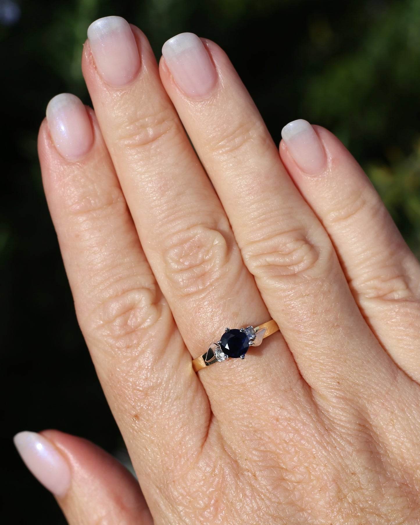 1ct Dark Blue Natural Sapphire with White Side Stones, 9ct Yellow and White Gold, size 9 or S, 2.23g