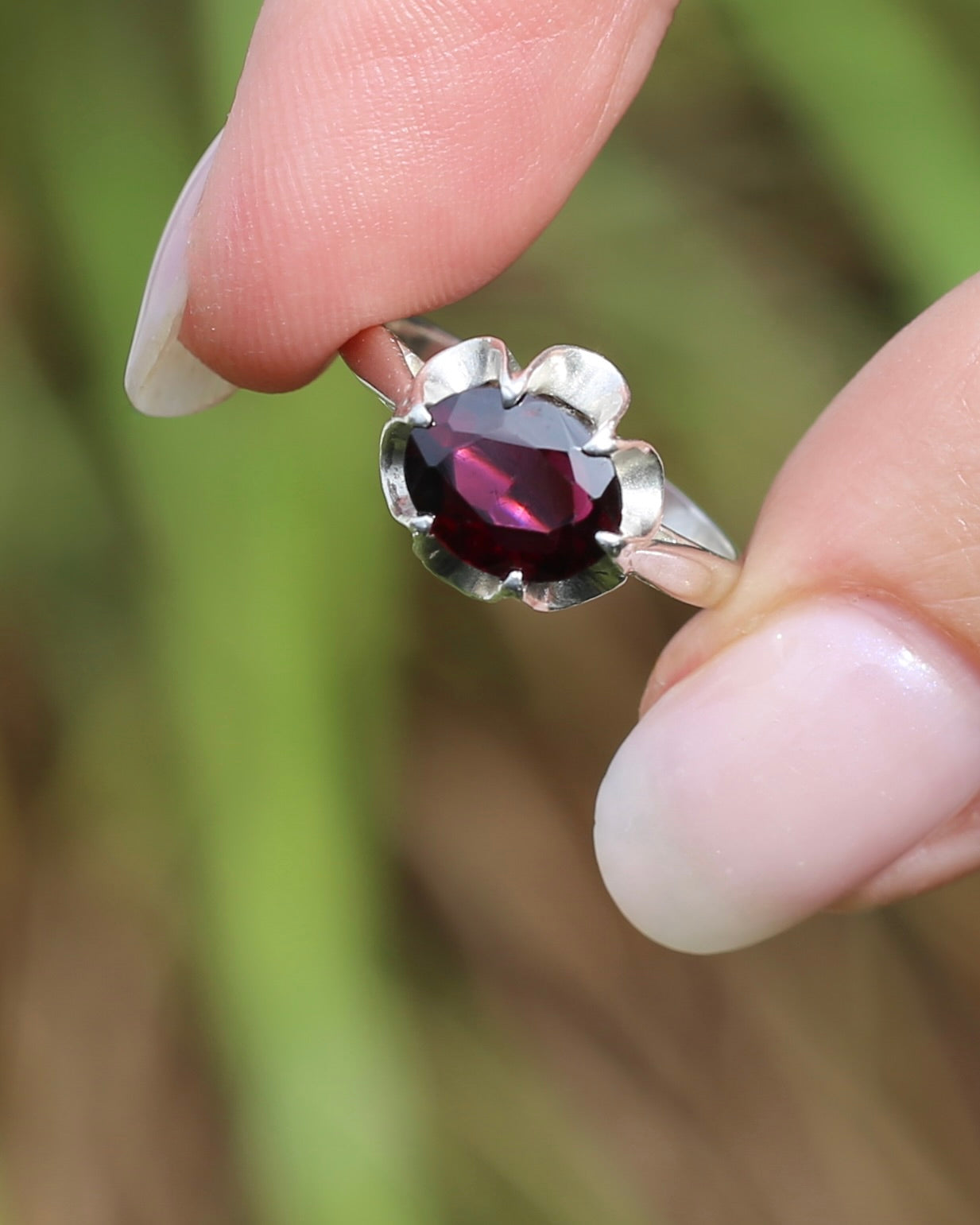 On HOLD Vintique Rhodolite Garnet Belcher Ring, Sterling Silver, size O1/2 or 7.5, 2.44g