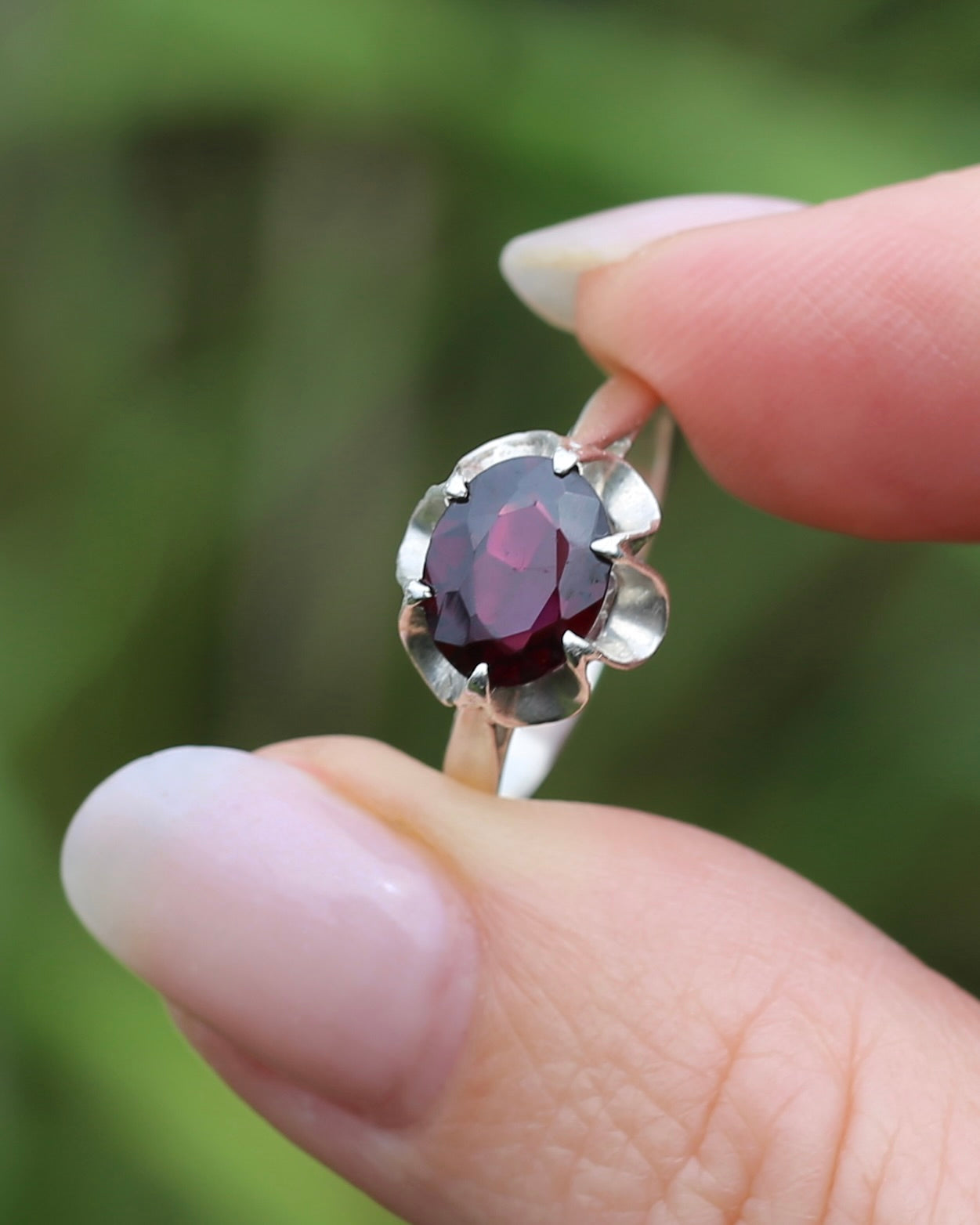 On HOLD Vintique Rhodolite Garnet Belcher Ring, Sterling Silver, size O1/2 or 7.5, 2.44g