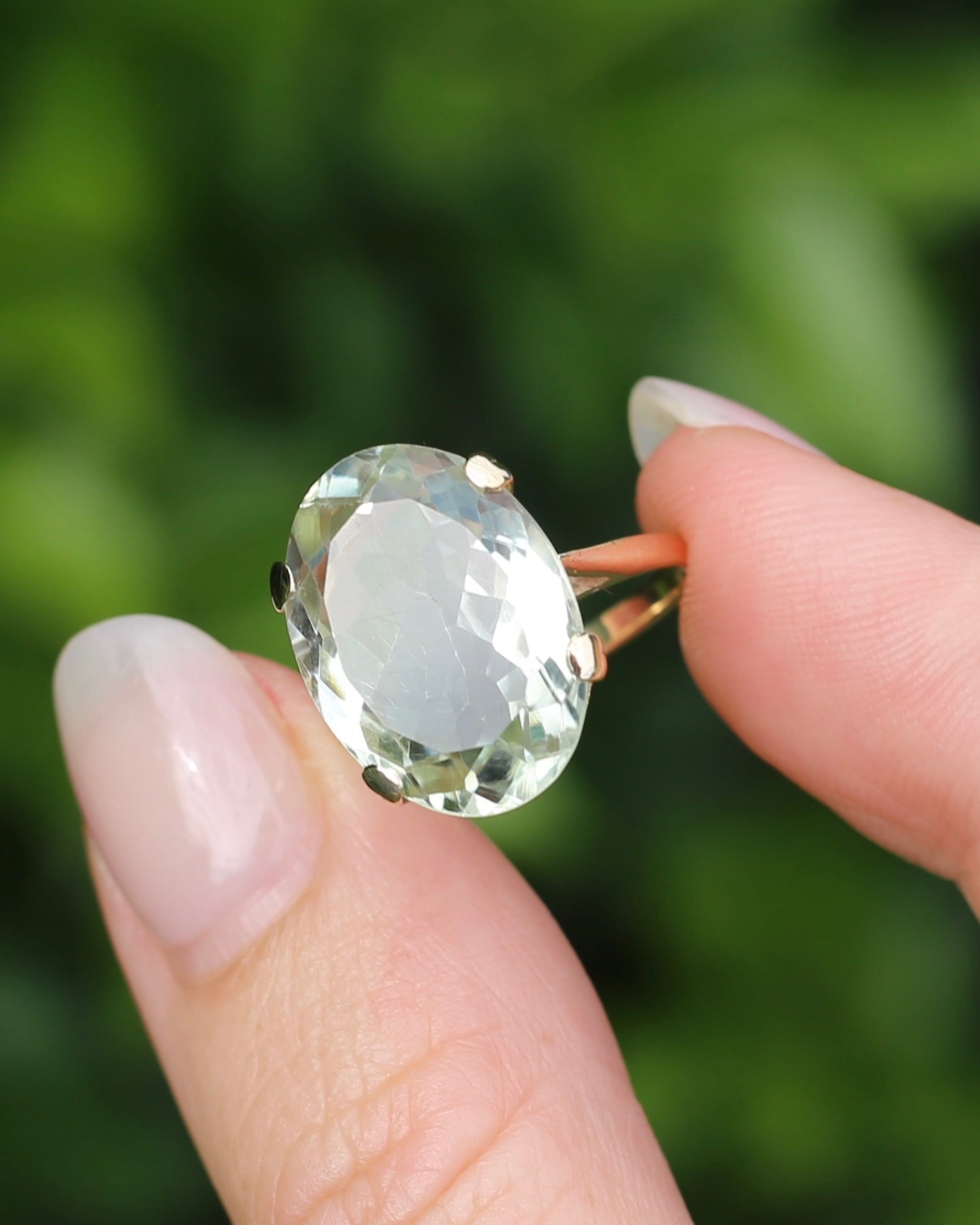 Vintage 10.5ct Oval Prasiolite or Green Amethyst Ring, 9ct Yellow Gold, size N1/2 or 7, 4.60g