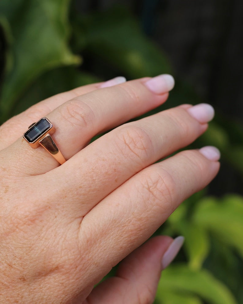 Bezel Set Bi-colour Tourmaline in Rose Gold, 9ct Rose Gold, size P or 7.75, 4.35g
