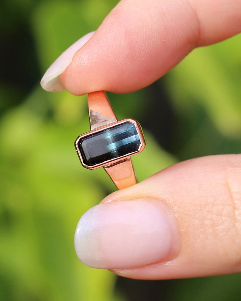 Bezel Set Bi-colour Tourmaline in Rose Gold, 9ct Rose Gold, size P or 7.75, 4.35g