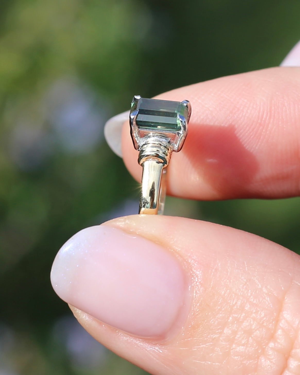 1.3ct Natural Green Emerald Cut Sapphire, 9ct White and Yellow Gold, size K1/2 or 5.5, 2.0g