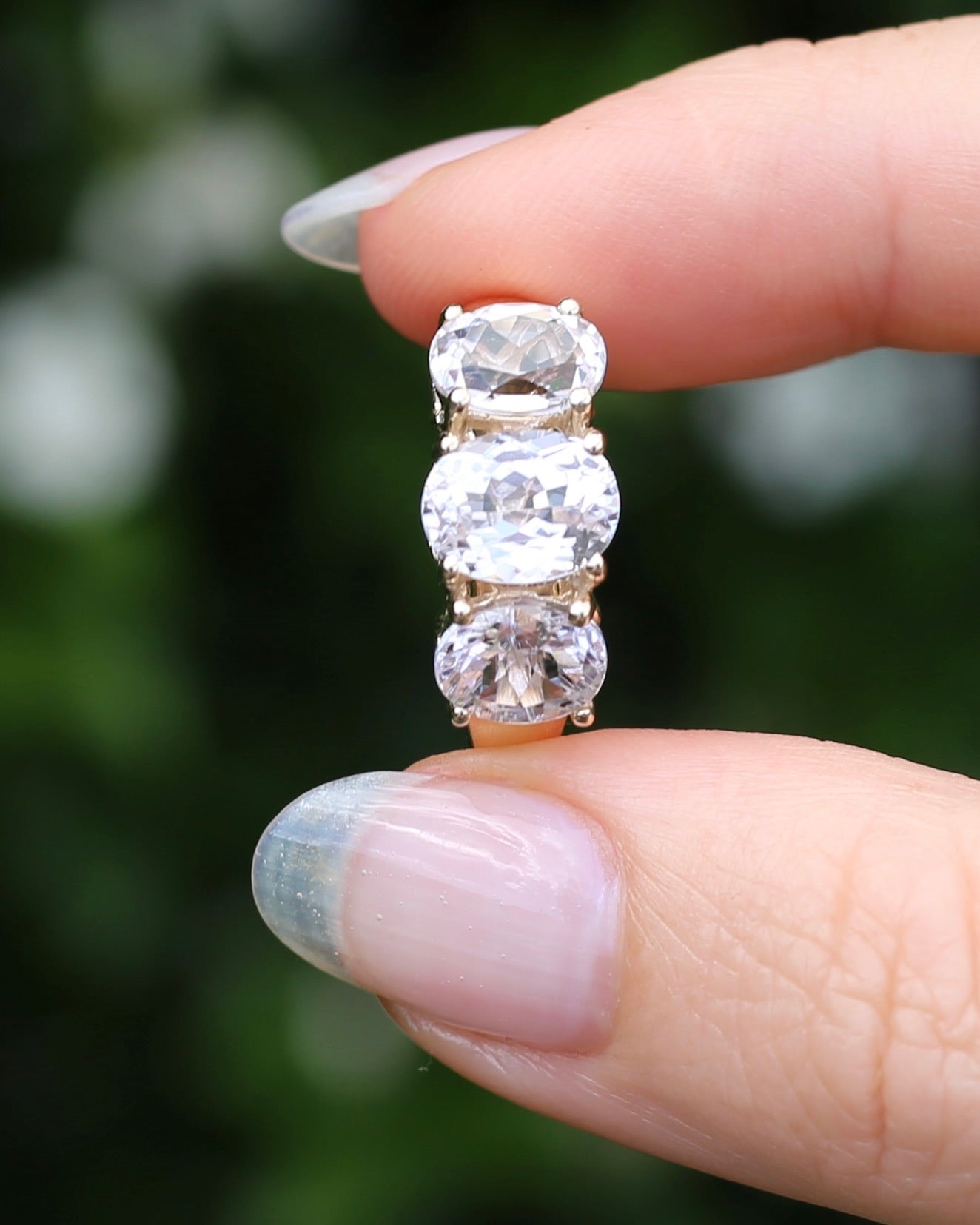 Oval Trilogy Rock Crystal Ring, 9ct Yellow Gold, size Q1/2 or 8.5, 5.59g