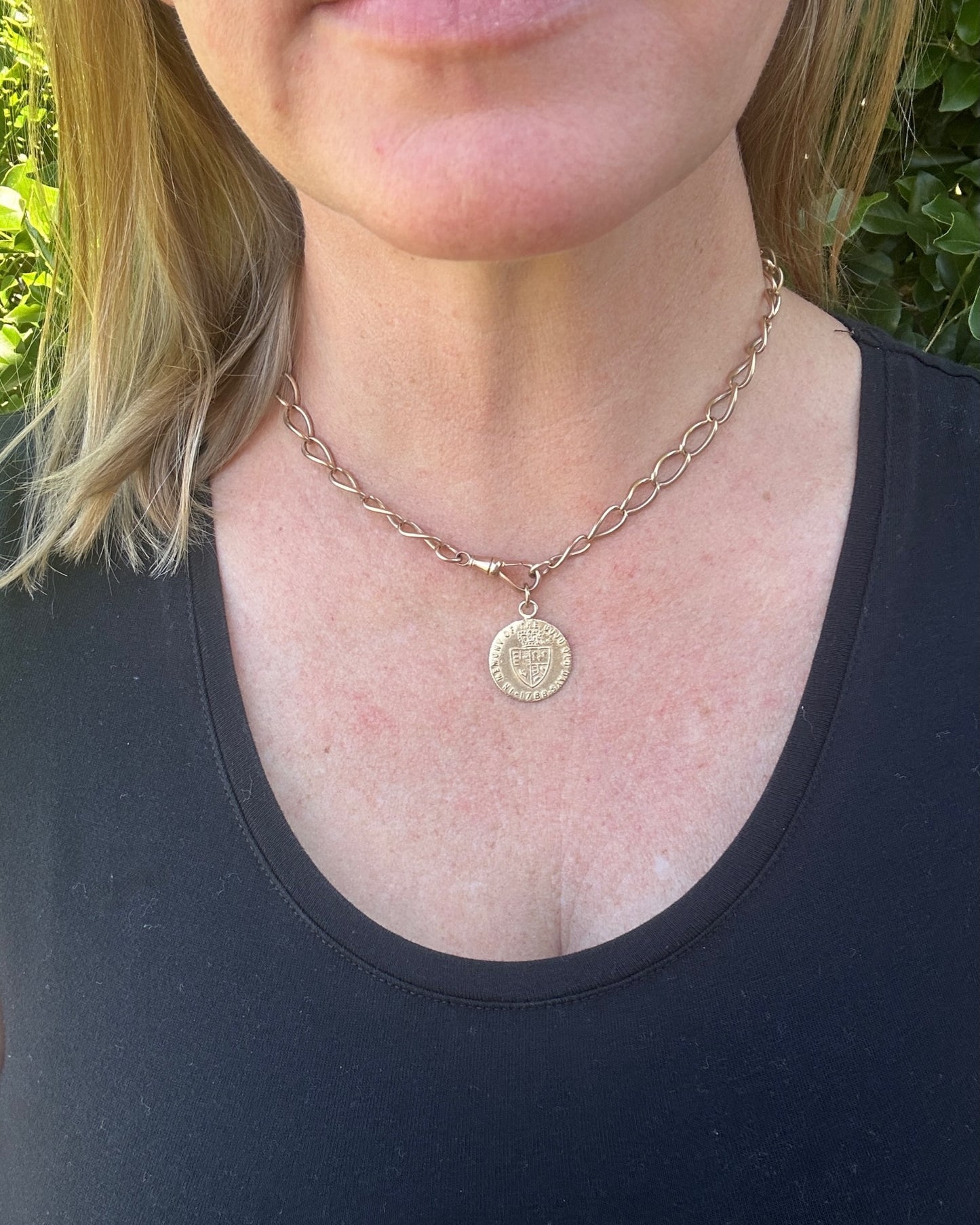 Old Rosey Gold Wide Oval Hallmark Linked Chain with Single Albert Clasp, 20.25g, 16 Inches or 41cm