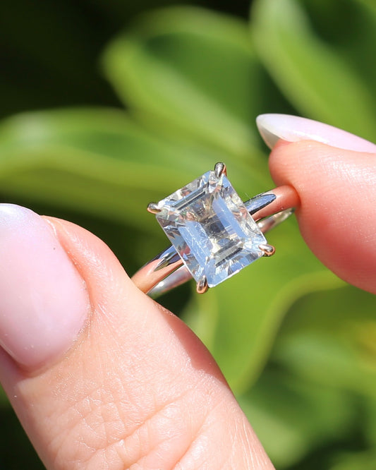 2.9ct Emerald Cut Prasiolite in Yellow Gold and Silver Ring, Sterling Silver and 10ct Gold, size O or 7.25, 3.08g