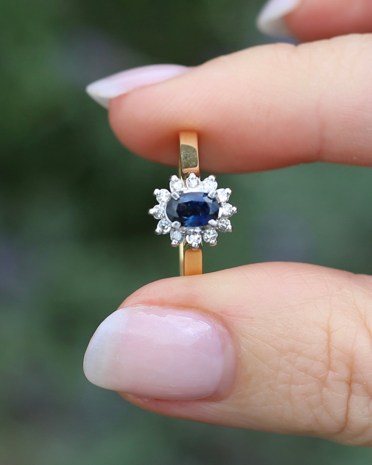 Natural Sapphire and Diamond Halo, 18ct White and Yellow Gold, size R or just over 8.5, 3,15g