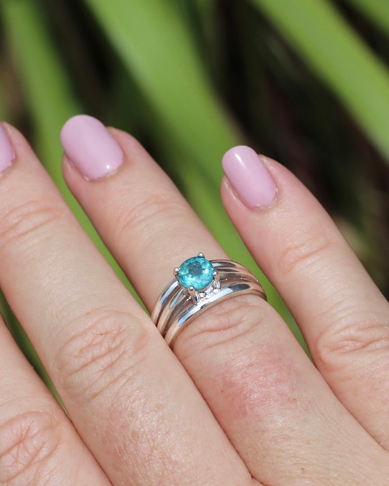 Natural Apatite Ring, Sterling Silver, size N or 6.75 (fits more like L1/2 - M or 6 due to width), 4.65g