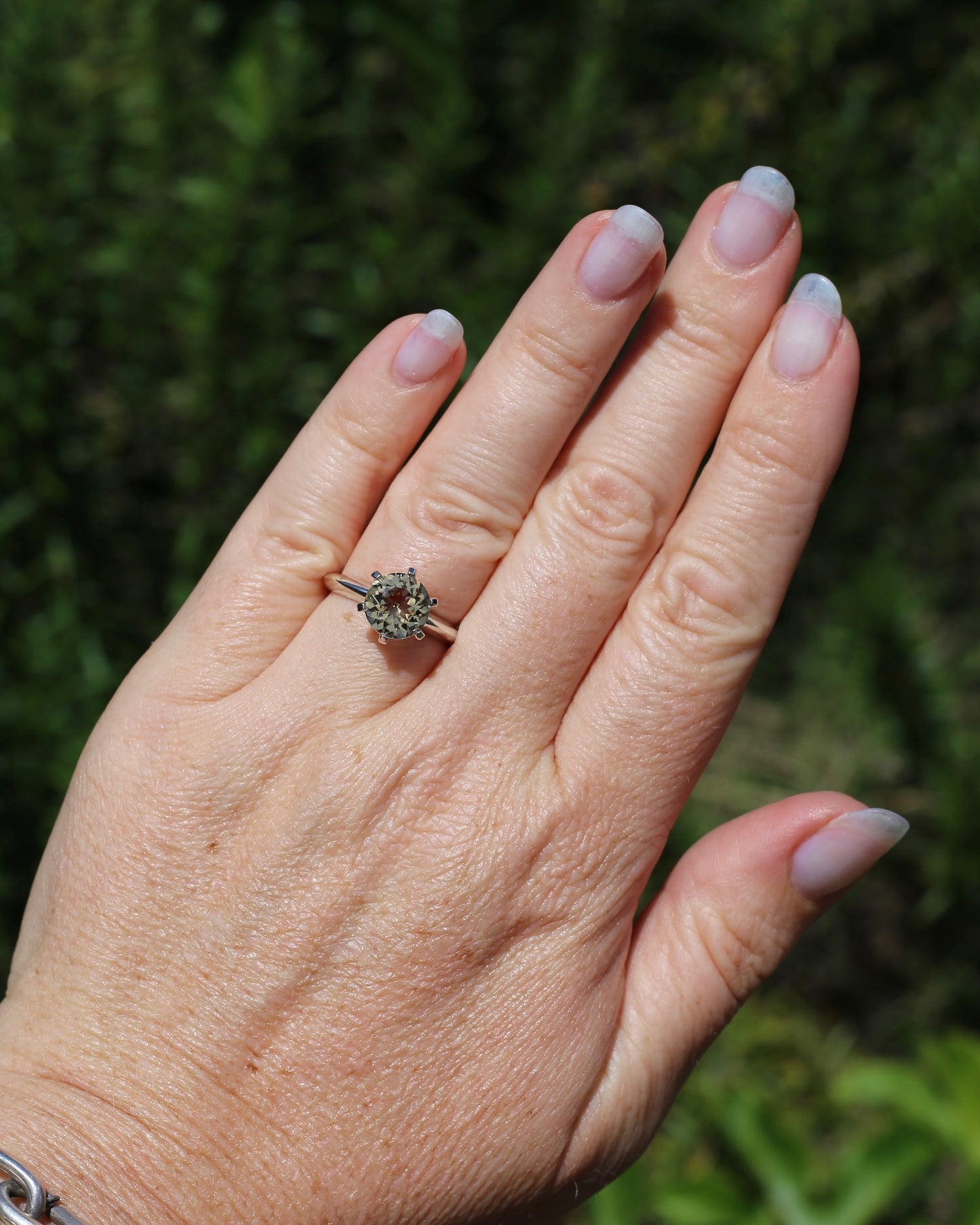 9mm 2.25ct Natural Yellow Beryl, 6 Claw Set, 9ct White Gold, size N1/2 or nearly 7, 3.75g