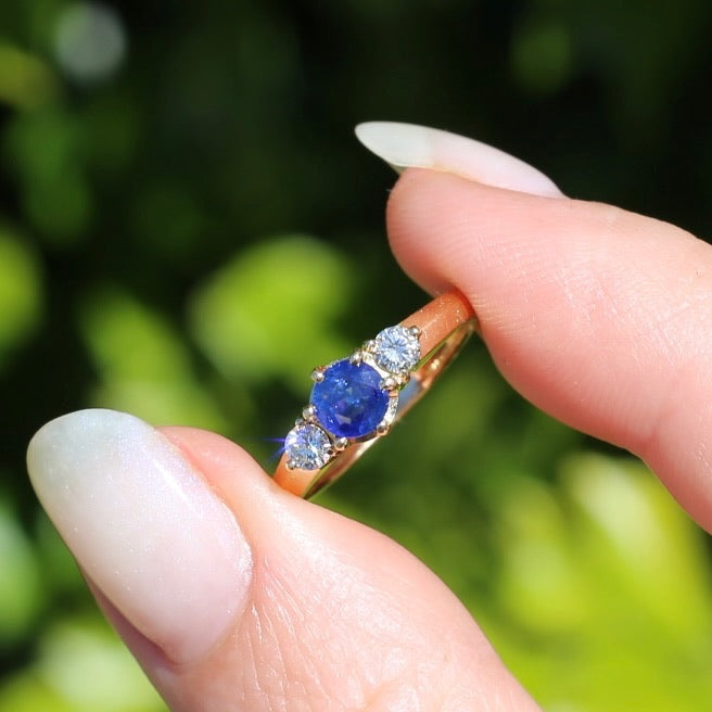 Bright Blue Natural Sapphire and Diamond Trilogy Ring, 18ct Yellow Gold, size K or 5.5