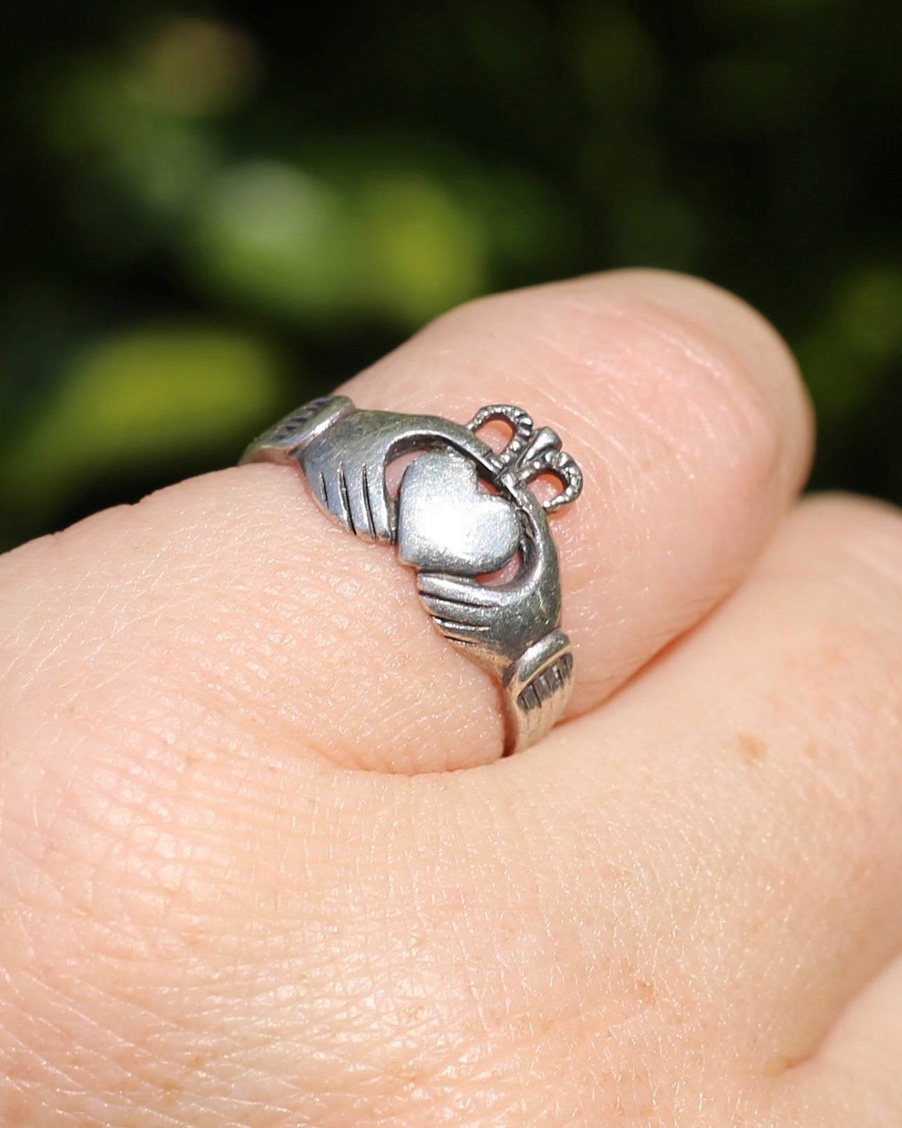 Irish Silver Claddagh Ring, 2.0g, size L or 5.75