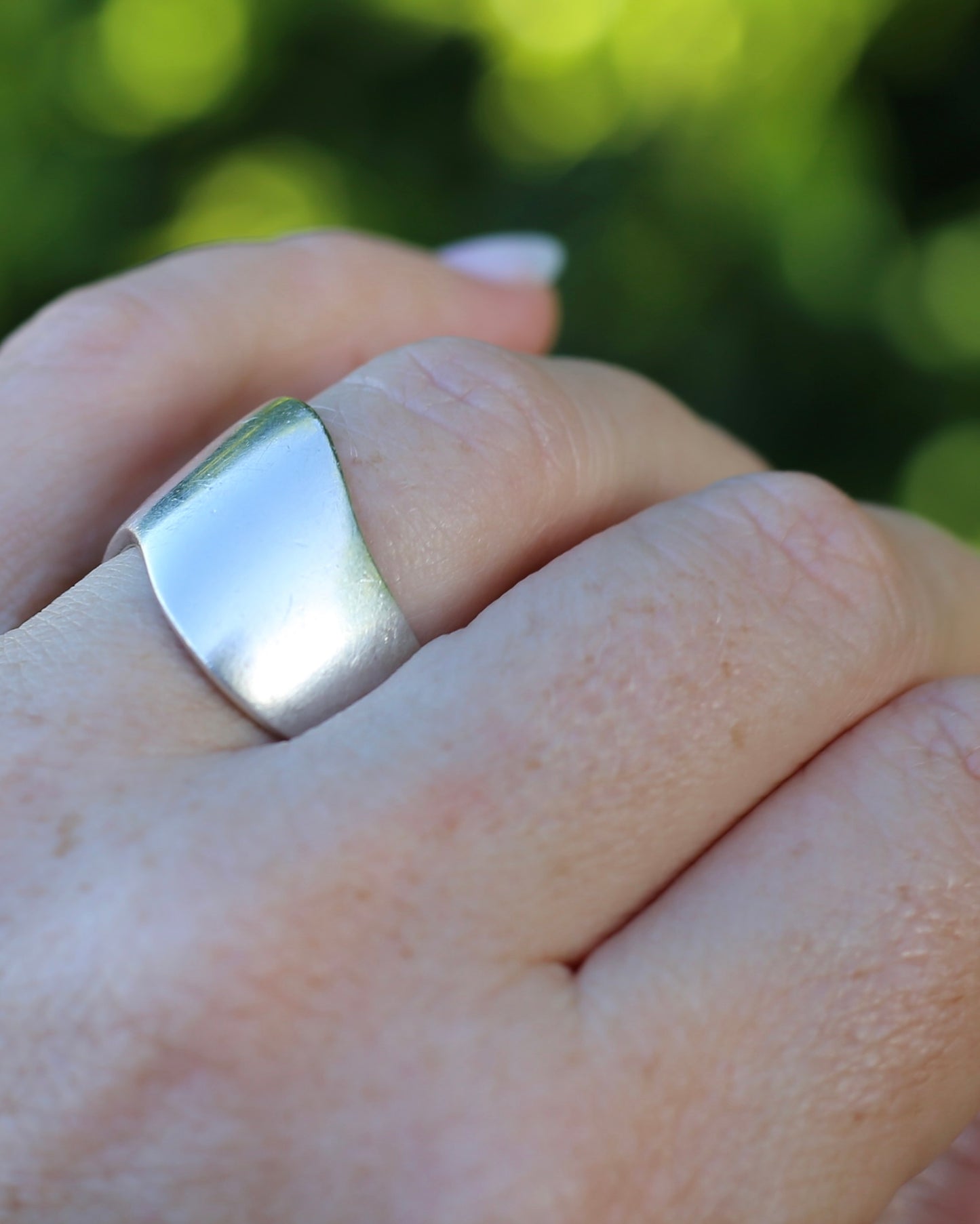 Wide Wave Shaped Silver Band, Sterling Silver, size Q1/2 or 8.5 (fits more like a P1/2 or Q), 7.2g