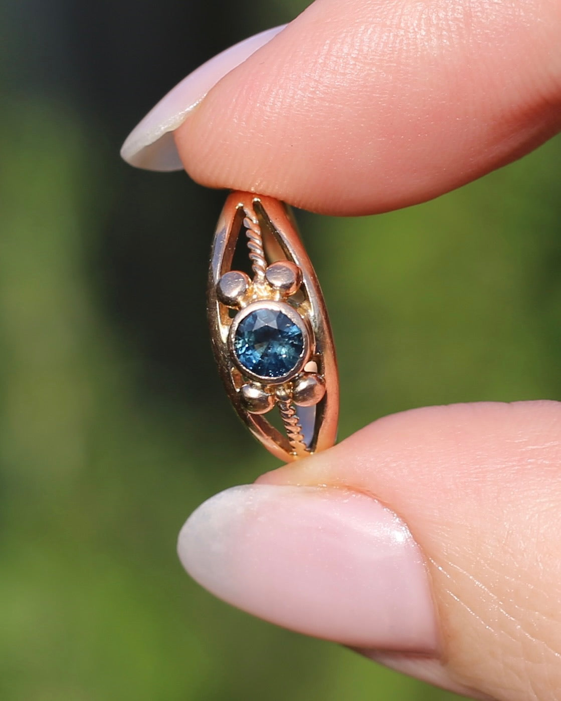 Bezel Set Blue Sapphire in Rose Gold Ring, 9ct Rose Gold, size K or 5.5, 2.30g