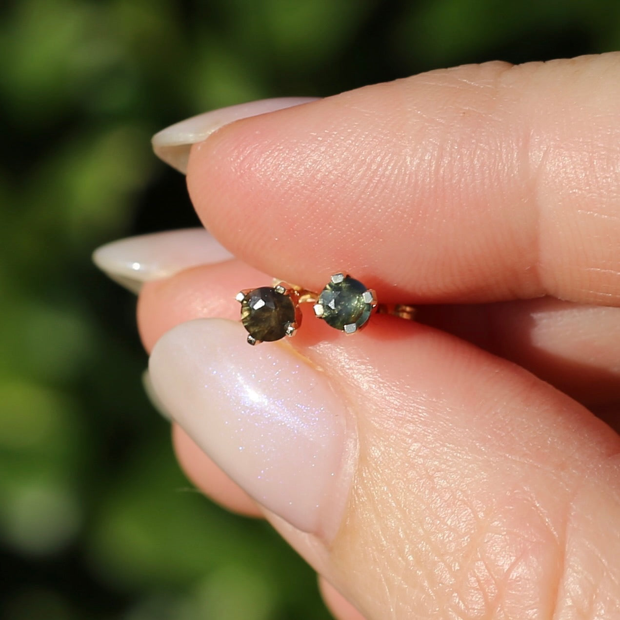 3.5mm Sapphire Stud Earrings, Green Brown, 4 claw 9ct Yellow Gold