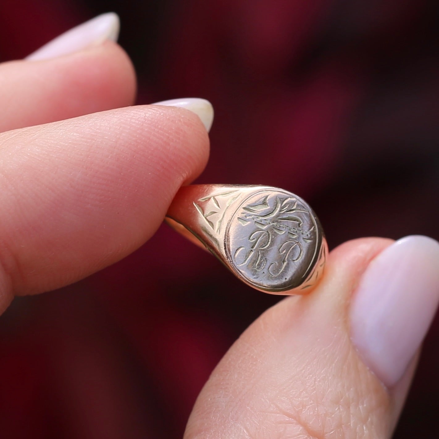 Antique gold hot sale signet ring