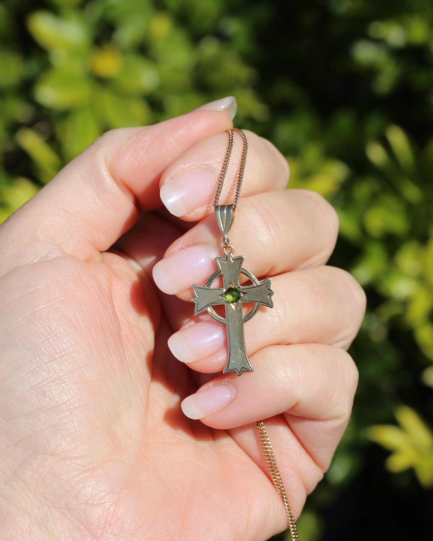 Vintage Australian Celtic Cross Pendant with Green Glass, 9ct Yellow Gold, 2.1g