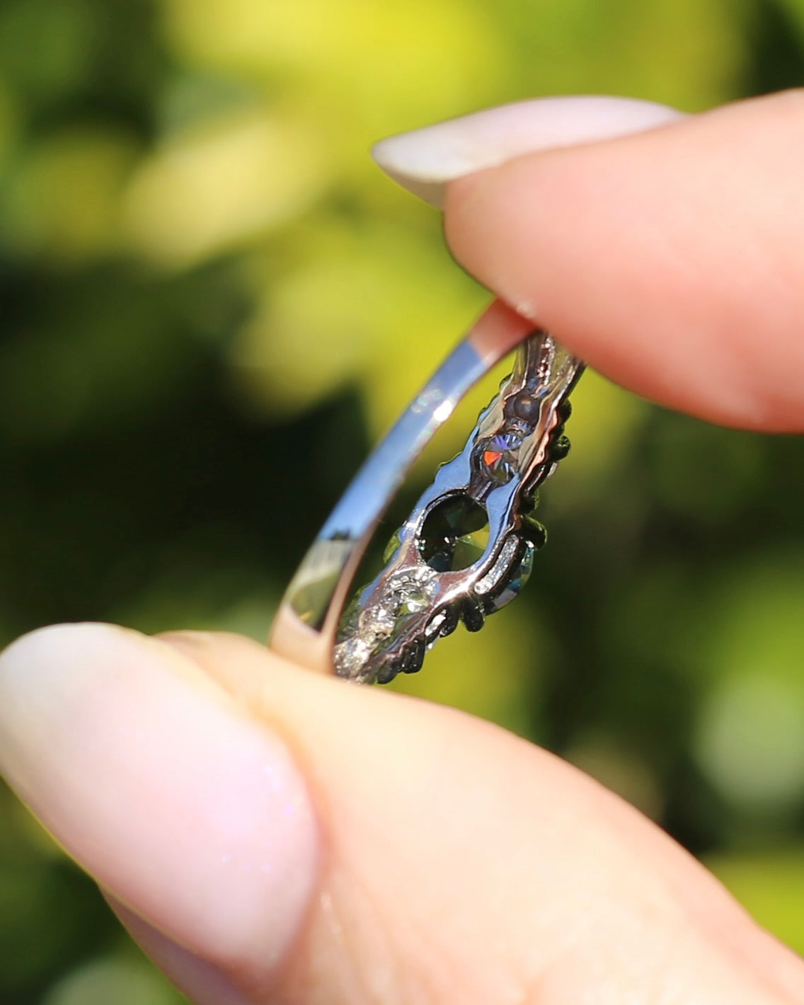Unheated Eye Clean Parti Sapphire and Natural Diamond Trilogy, 9ct White Gold, size O1/2 or 7.5, 3.01g, with valuation