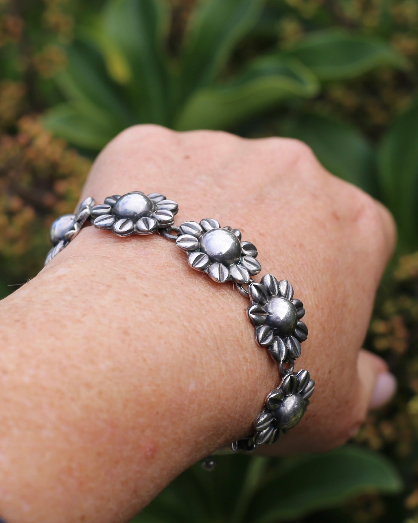 Chunky Vintage Mexican Silver Daisy/ Sunflower Bracelet, Sterling Silver, 18.5cm or 7.25 inches, 44.52g