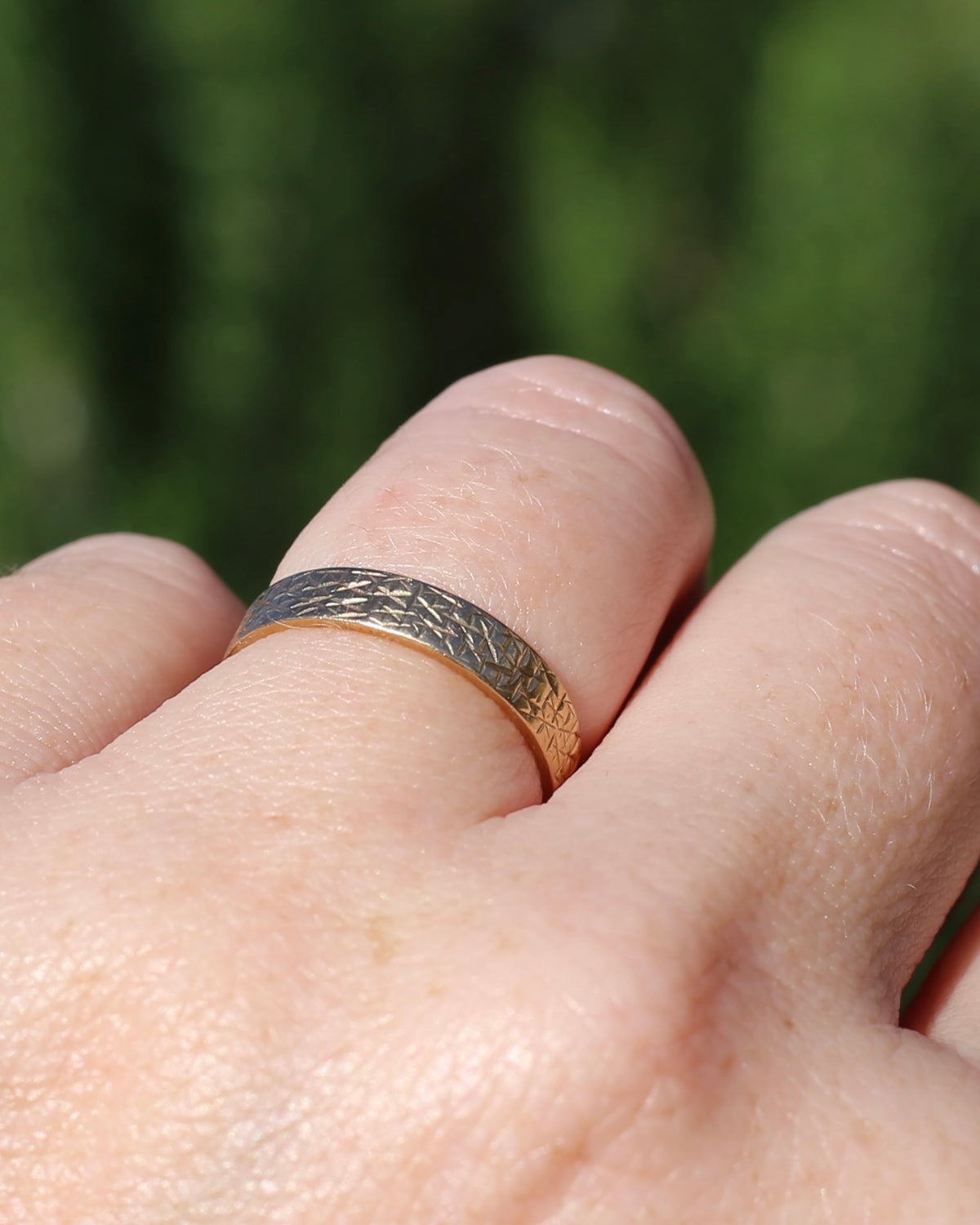 1981 London Made Textured 4mm Wedder, 9ct Yellow Gold, size 7 or just over N1/2, 2.25g