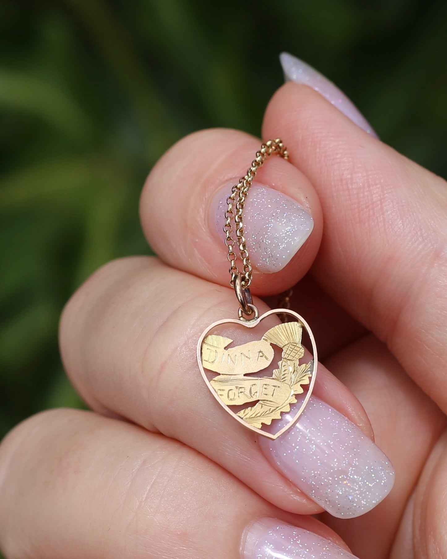 Vintique Scottish "Dinna Forget" Thistle Heart Shaped Pendant, 0.41g