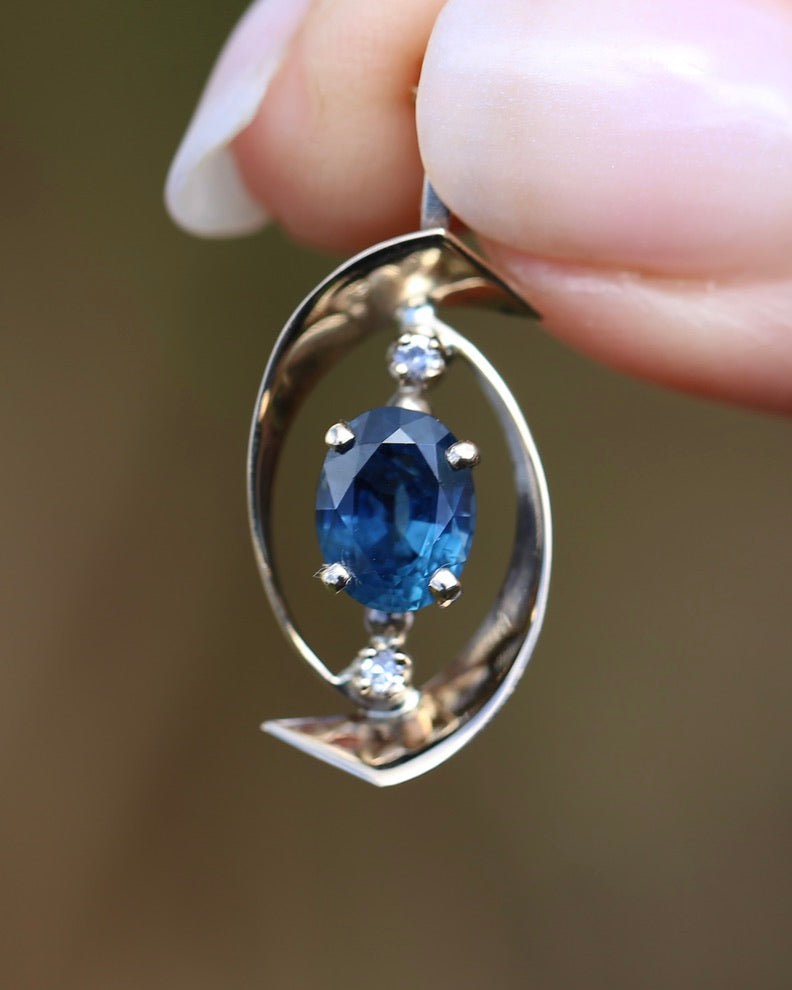 1.5ct Natural Blue Sapphire and Diamond Vintage Pendant, 9ct Yellow Gold, 1.57g
