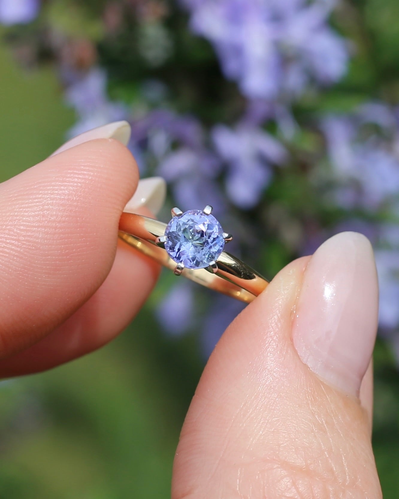 6mm Tanzanite Round Solitaire, 14ct Yellow and White Gold, size N1/2 or 7, 2.57g
