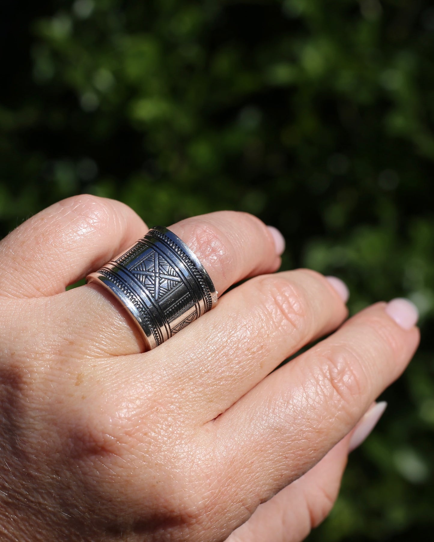 Wide Sterling Silver Etched Cigar Band, Comfort Fit Back, size P or 7.5 (fits more like an O or 7)