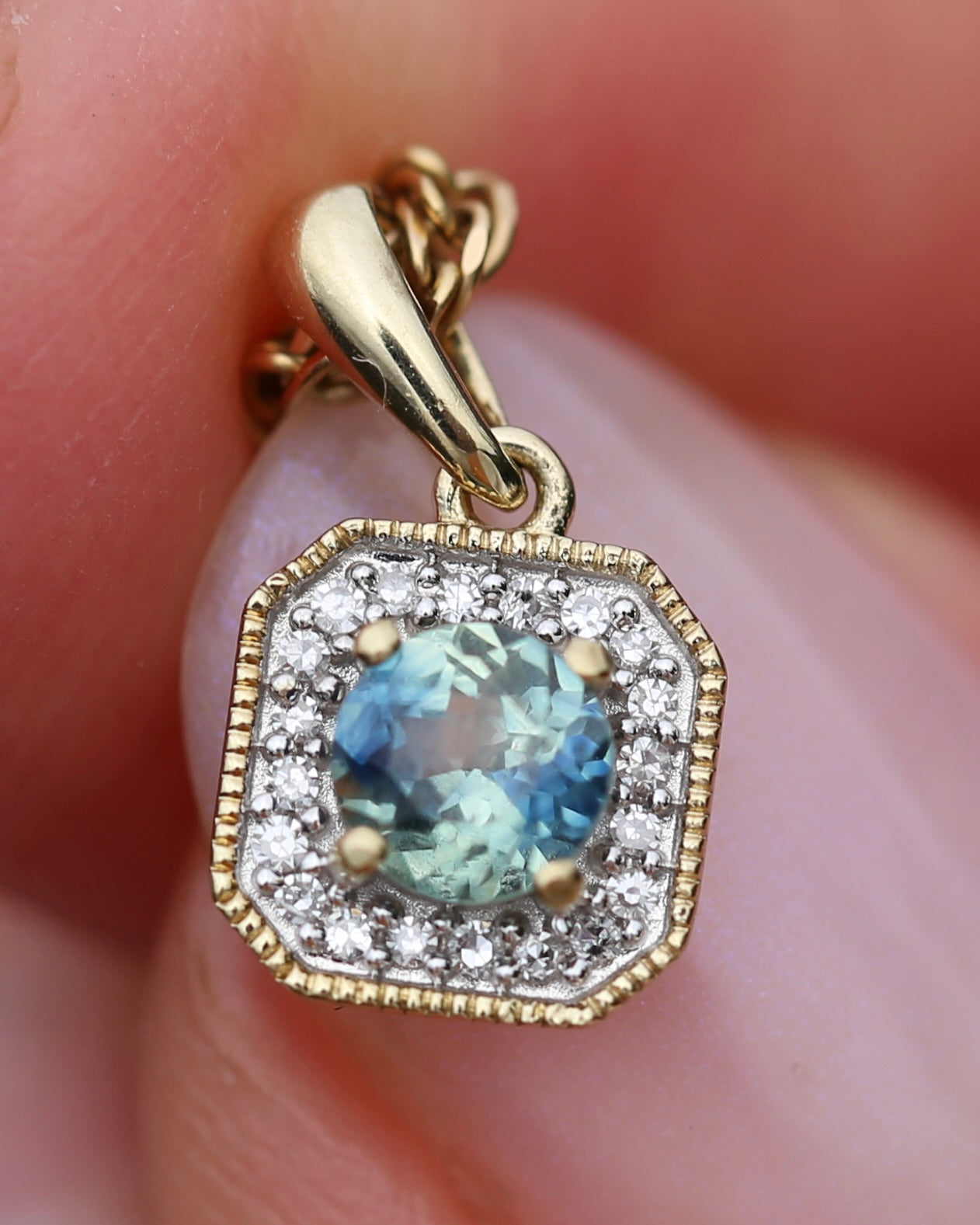 4mm Parti and Diamond Pendant, 9ct Yellow and White Gold, 0.52g