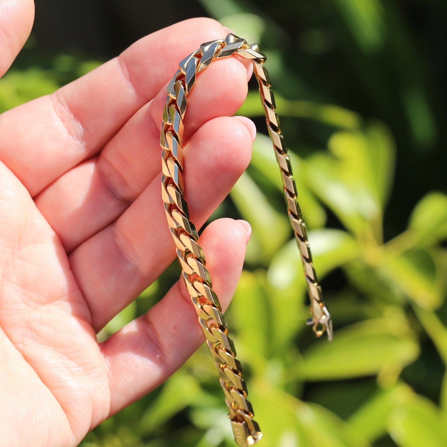 Italian 18ct Gold Curb Bracelet, 19cm 7.5 inches and 40.3g