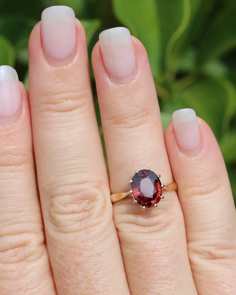 4ct Natural Red Zircon in Vintage Birmingham Made 1973 Multi Claw Ring, 9ct Yellow Gold, size M1/2 or 6.5, 2.61g