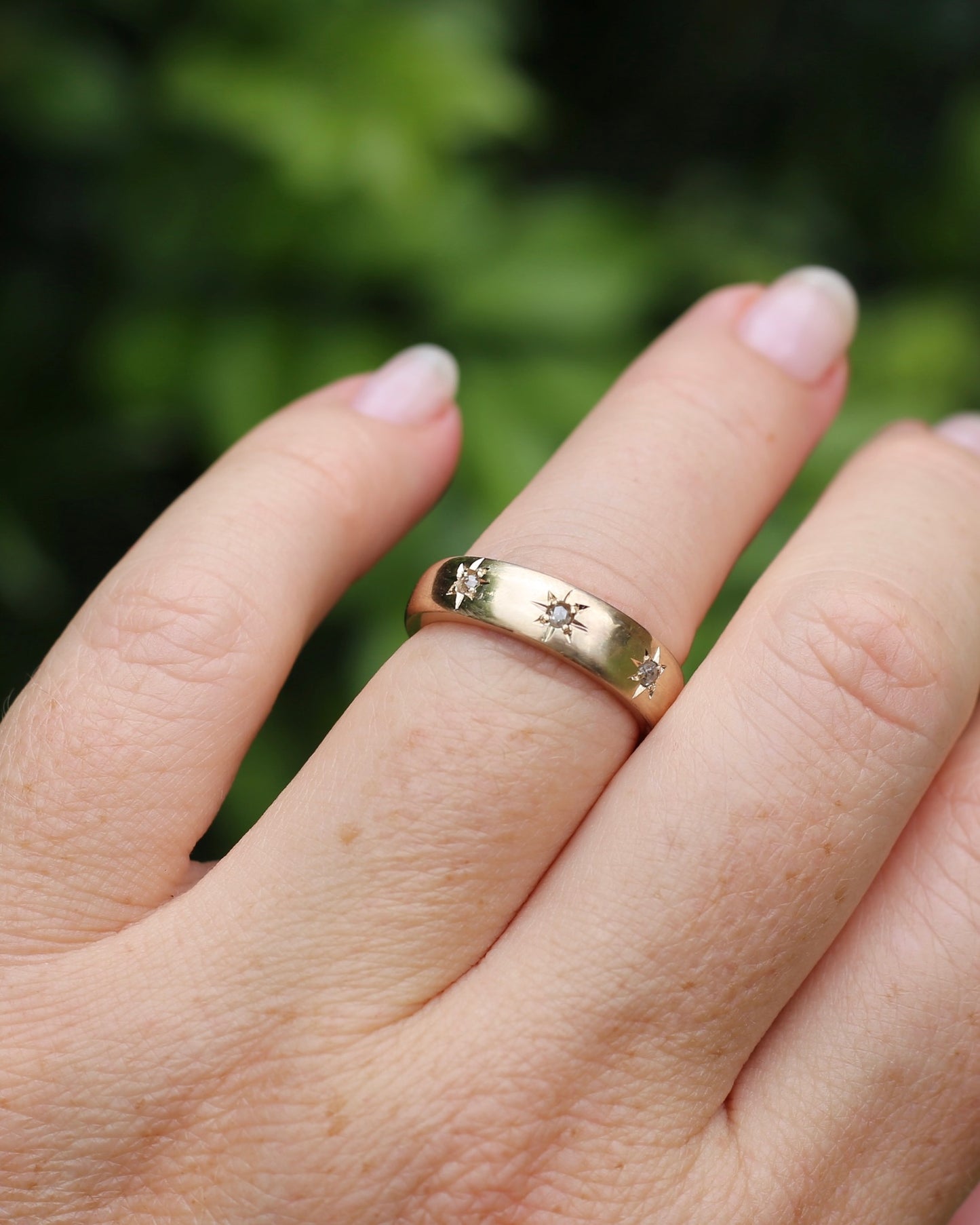 Reclaimed 9ct Yellow Gold Ring Star Set with 3 Rose Cut Diamonds, size O1/2 or 7.25 (fits about N1/2 or 7 due to width and chunk)