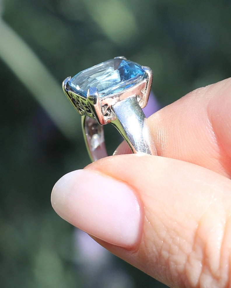 5ct Cushion Cut Natural Blue Topaz Ring, Sterling Silver, size N or 6.75, 5.02g