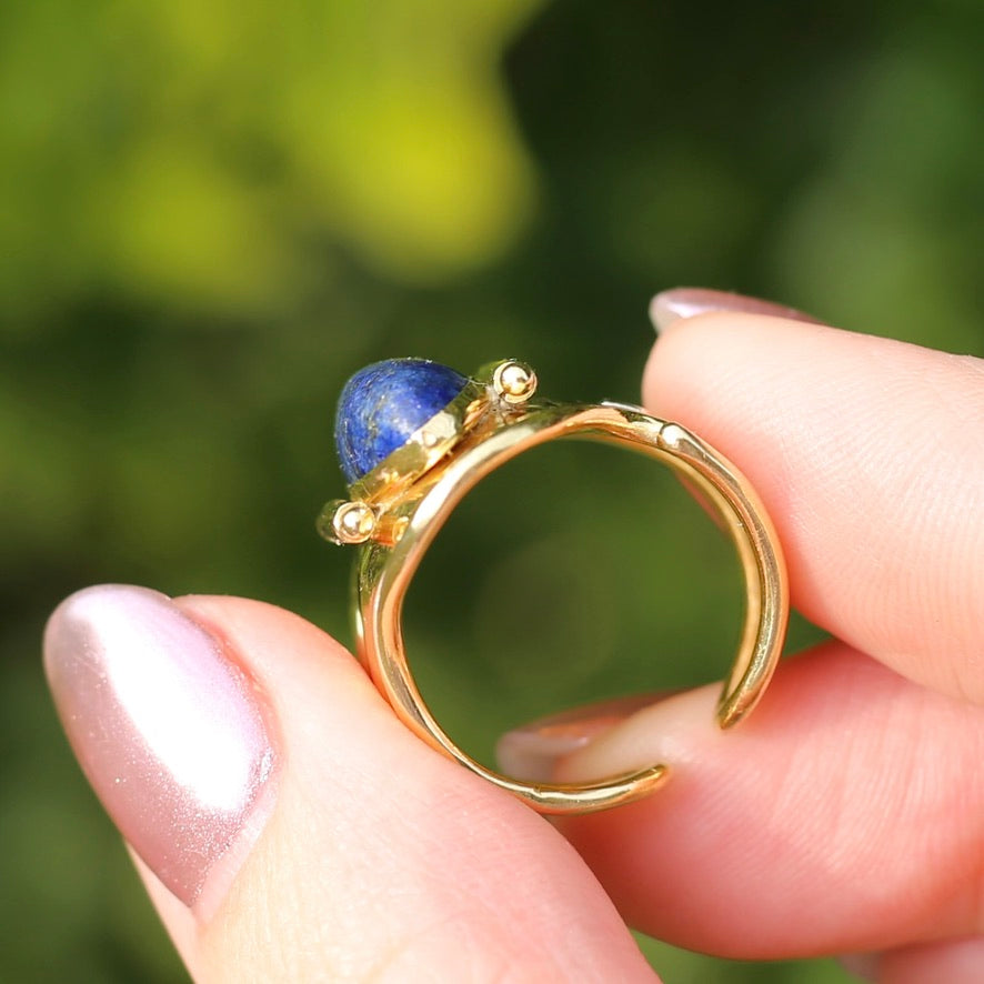 18ct Gold and Lapis Lazuli Cabochon Cuff Ring, size O but sizeable