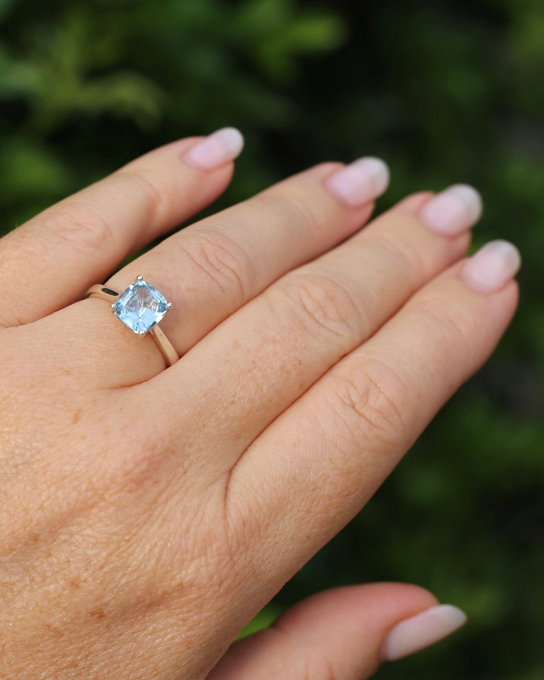 2.35ct Cushion Cut Blue Topaz Ring, Sterling Silver, size O1/2 or 7.25, 2.35g