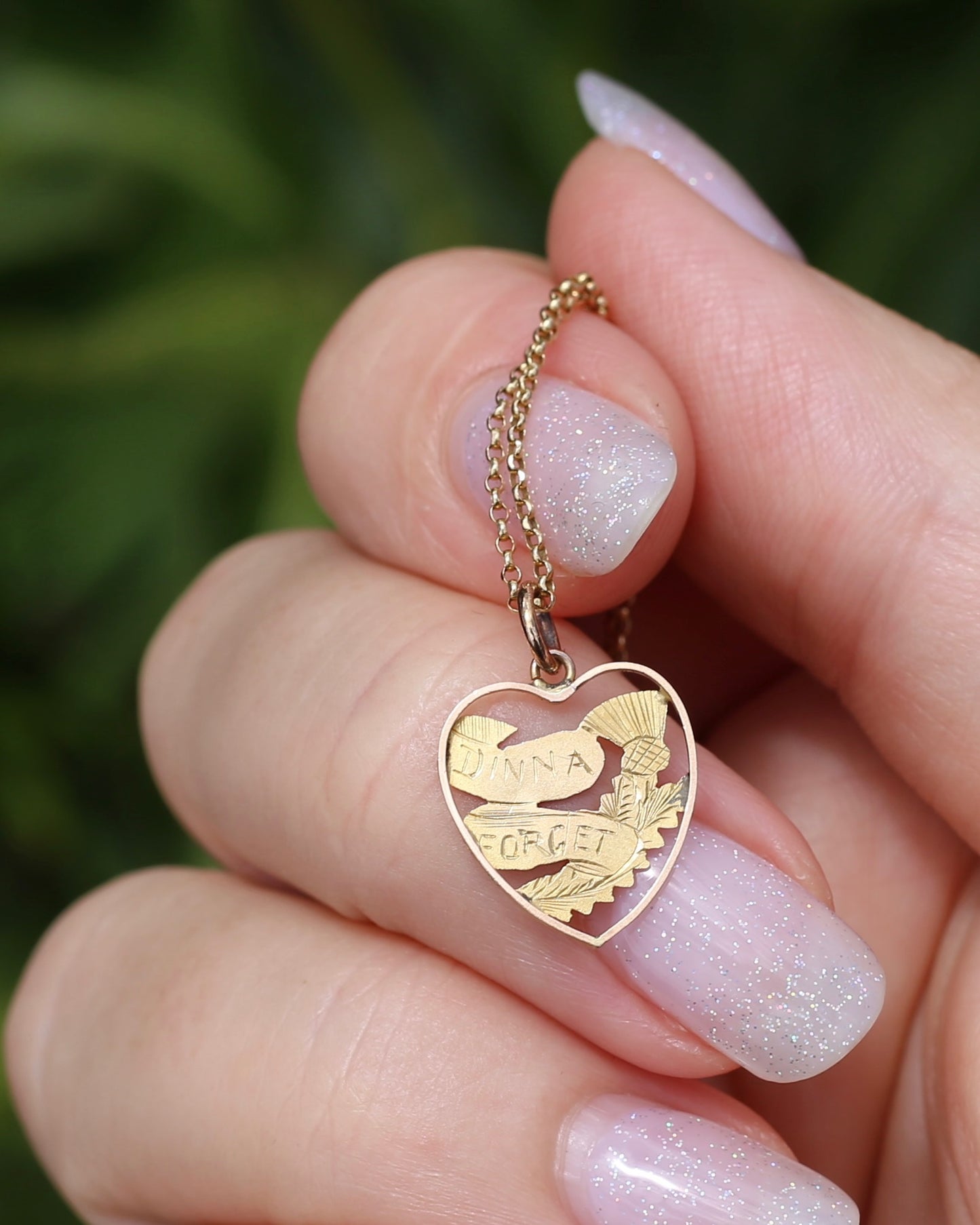 Vintique Scottish "Dinna Forget" Thistle Heart Shaped Pendant, 0.41g